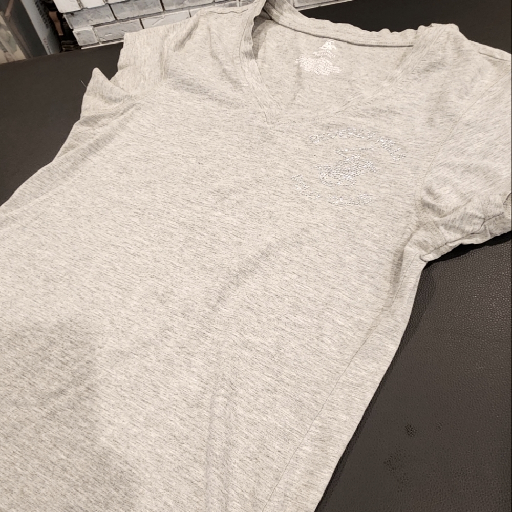 Ladies gray Beverly hills polo club v neck tshirt